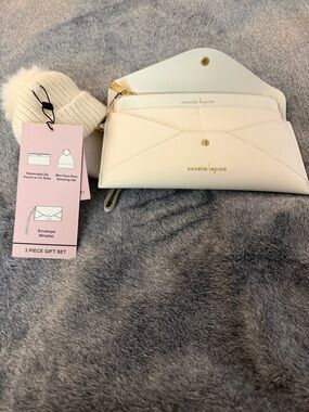 Nanette Lepore 3 Piece Gift Set Cream Wristlet Wallet + Pom Pom Beanie + Piuch